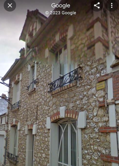 Dans Meuliere D'architecte * Provins